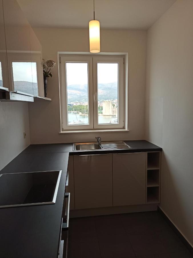 Apartments Maria Trogir Exterior photo