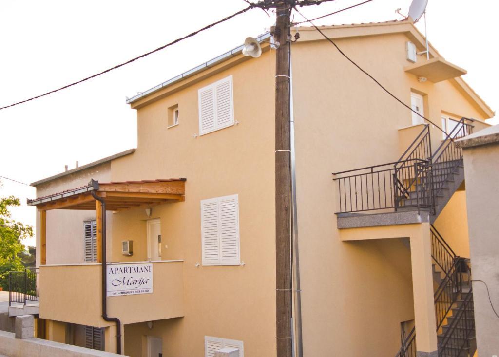 Apartments Maria Trogir Exterior photo