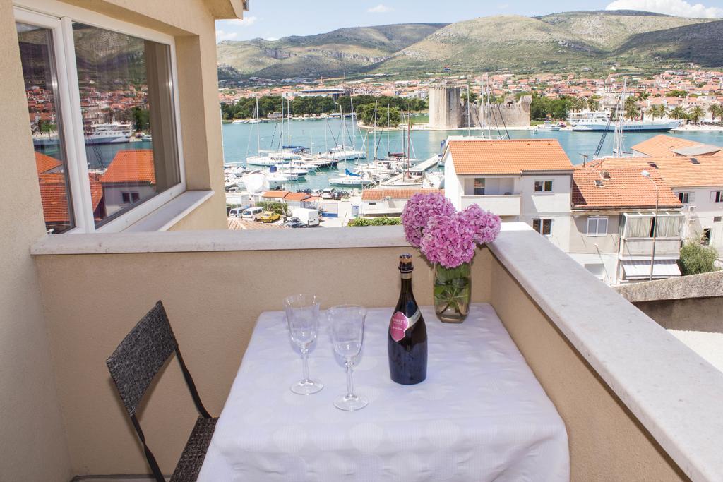 Apartments Maria Trogir Exterior photo