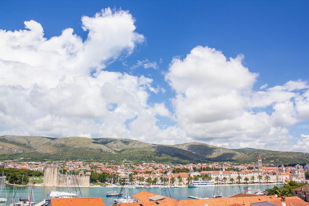 Apartments Maria Trogir Exterior photo