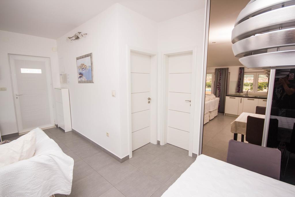 Apartments Maria Trogir Exterior photo