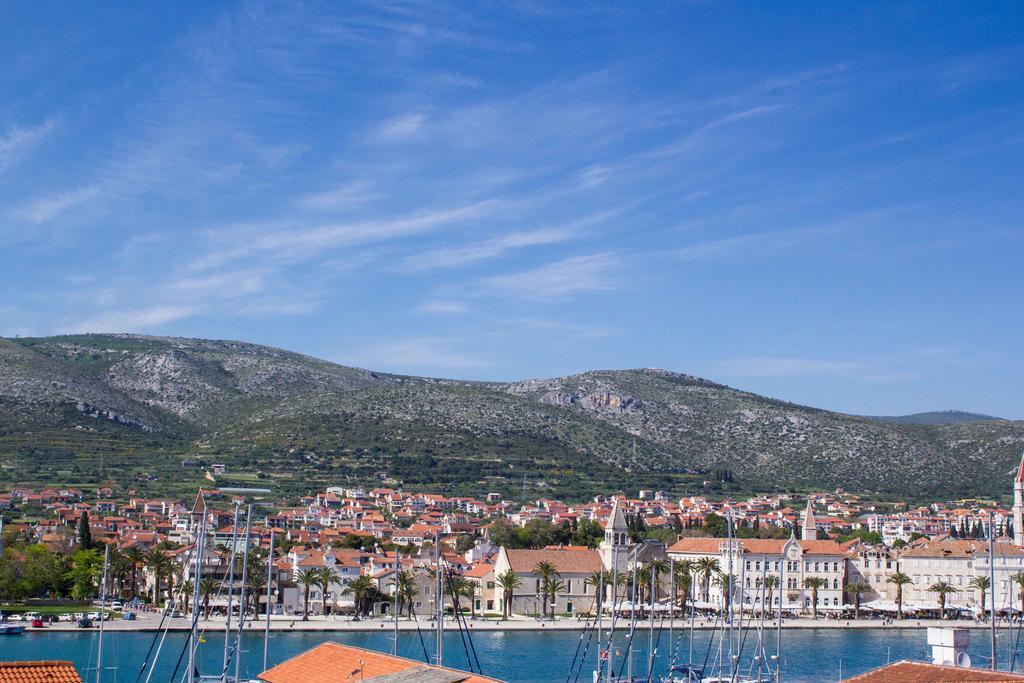 Apartments Maria Trogir Exterior photo