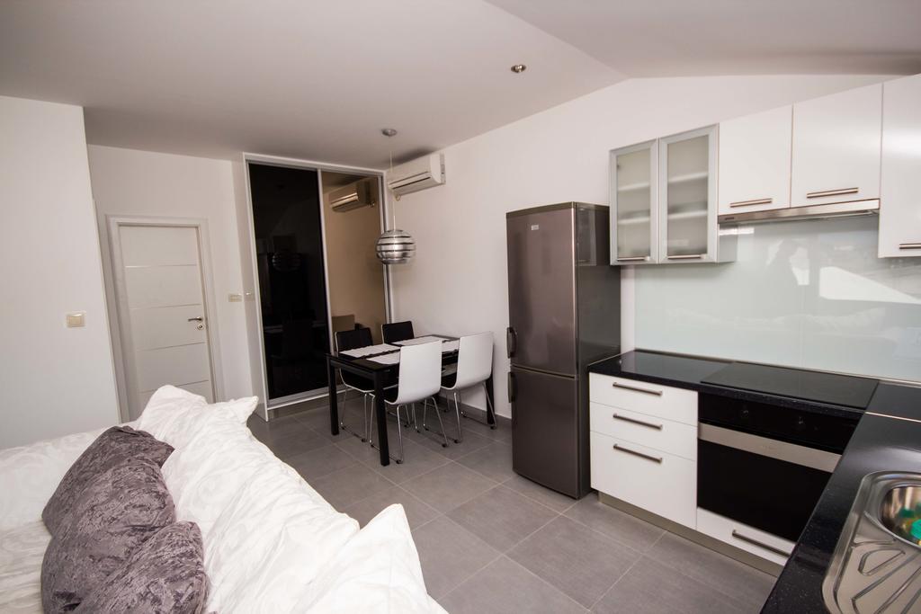 Apartments Maria Trogir Exterior photo