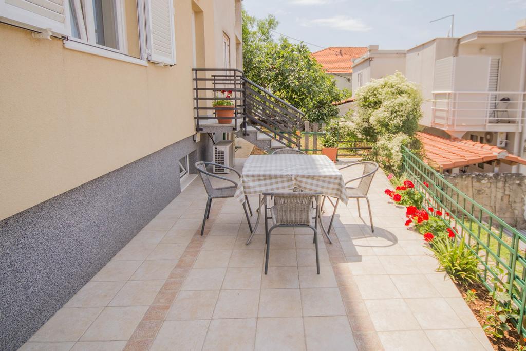 Apartments Maria Trogir Exterior photo