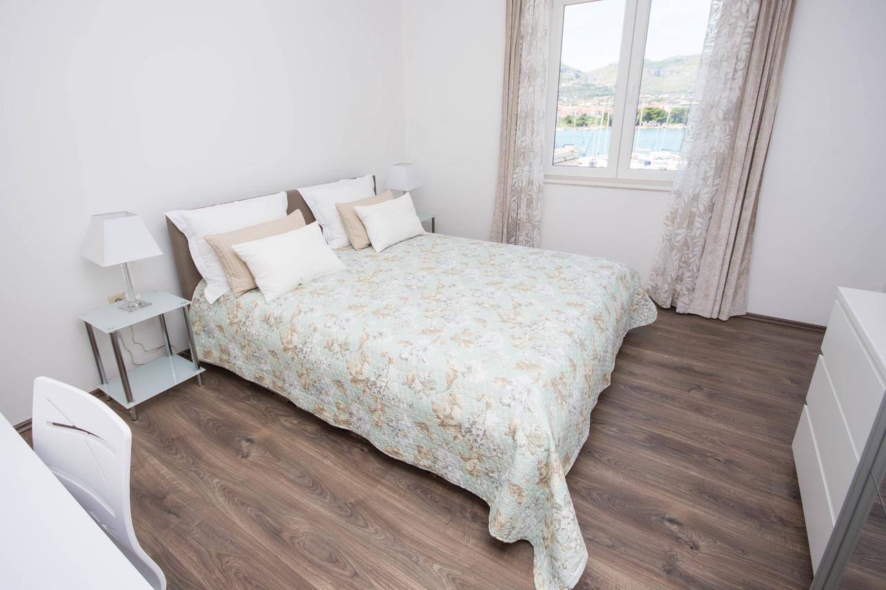 Apartments Maria Trogir Exterior photo