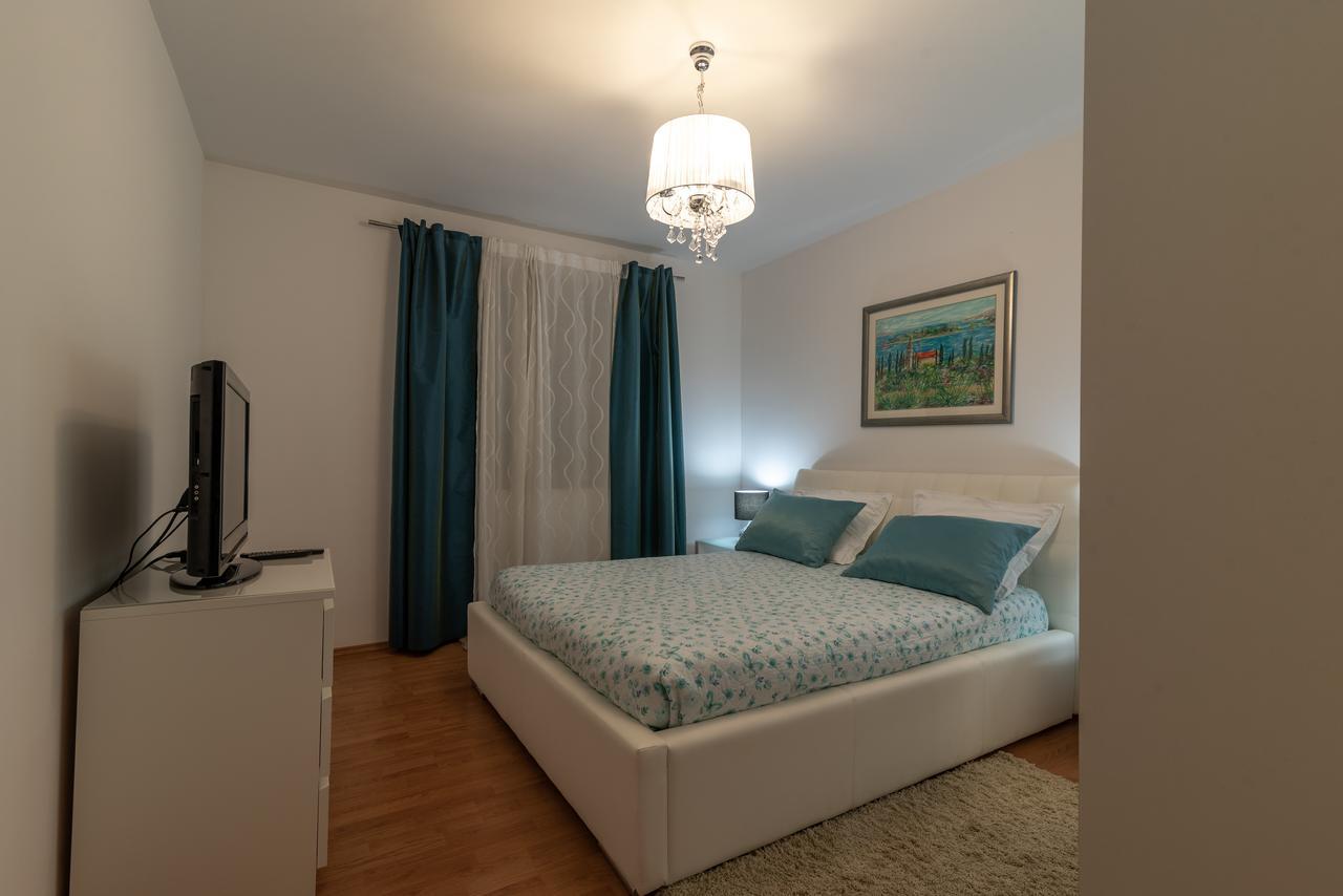 Apartments Maria Trogir Exterior photo